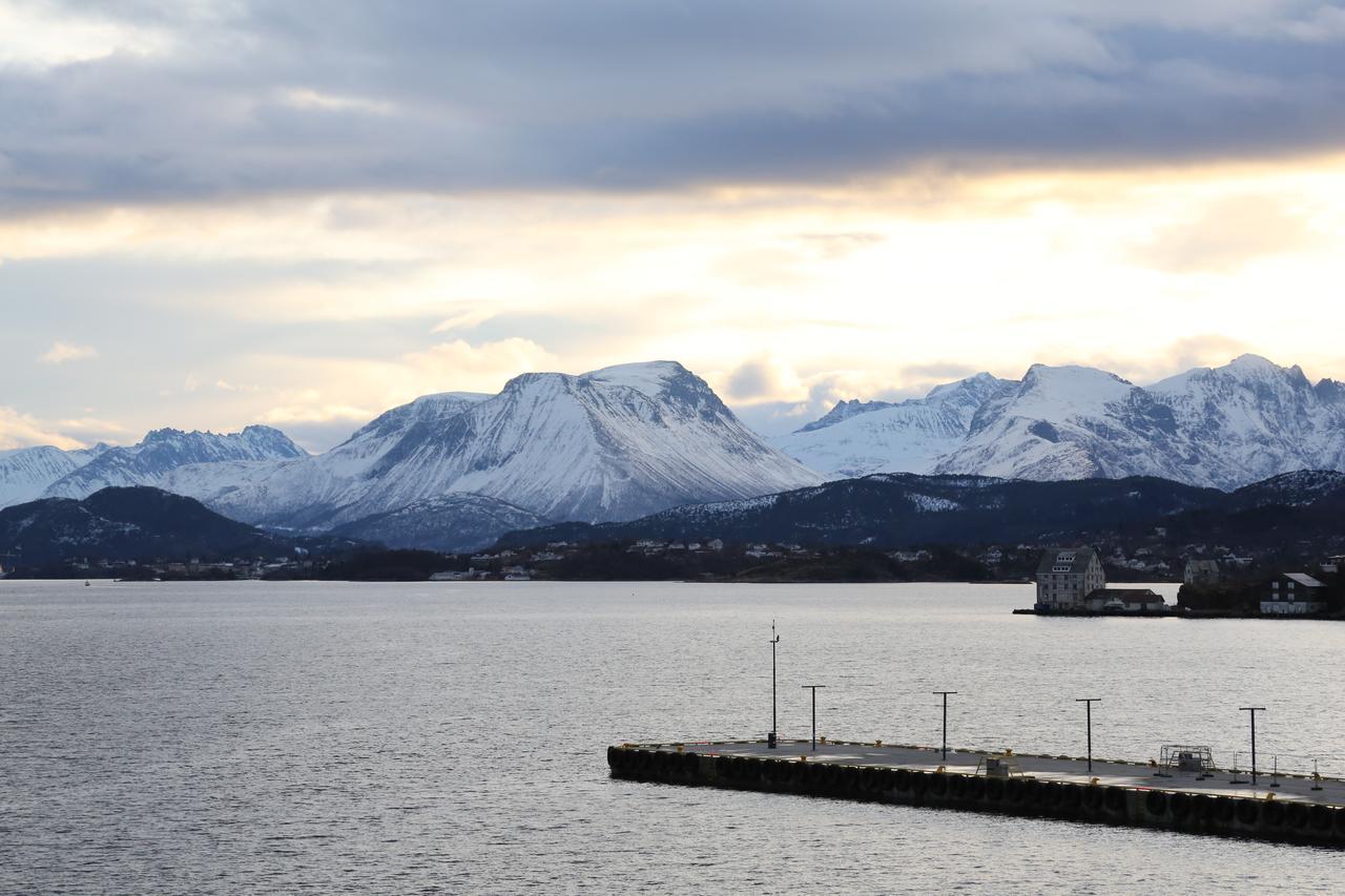Four Monkeys Hotel Ålesund Eksteriør billede