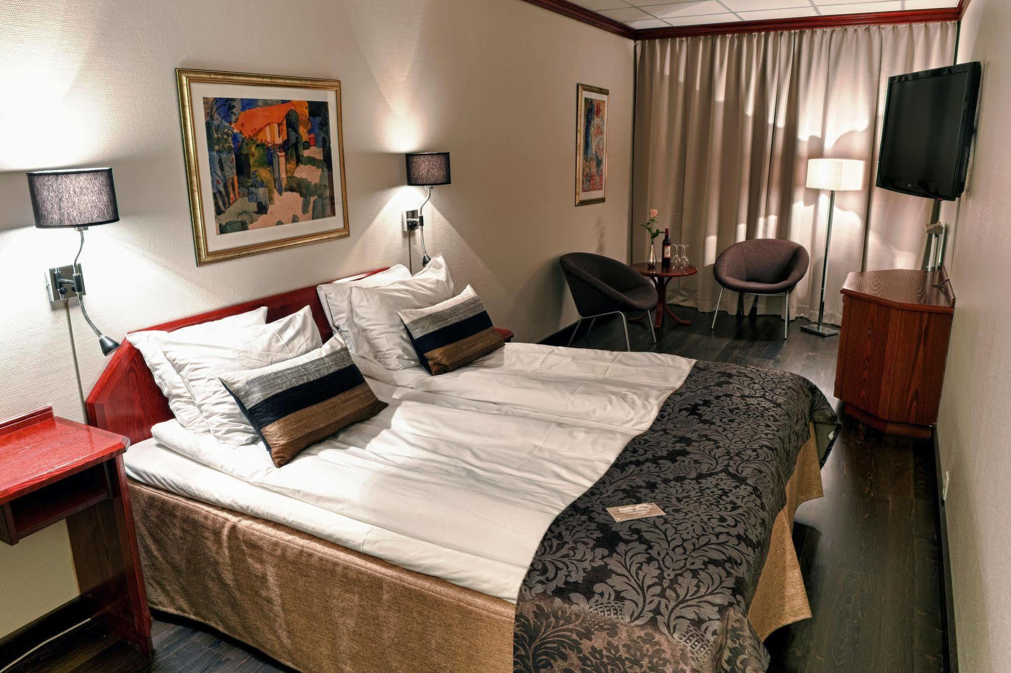 Four Monkeys Hotel Ålesund Eksteriør billede